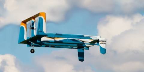 Amazon Prime Air – Prima Consegna con Drone Ibrido!