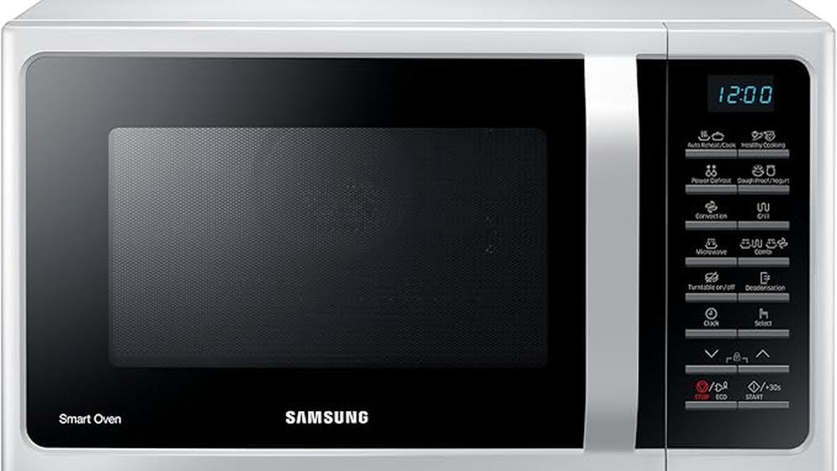 Scopri il Forno a Microonde Combinato SmartOven MC2BH5015AW di Samsung!